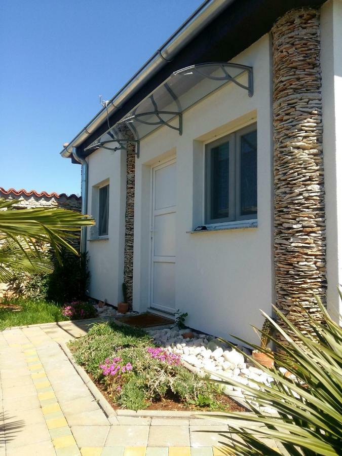 Studio Apartman Vortex Фажана Экстерьер фото